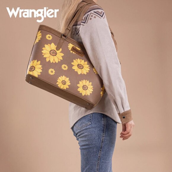 Wrangler Sunflower Print Tote Bag Khaki - Picture 4 of 4
